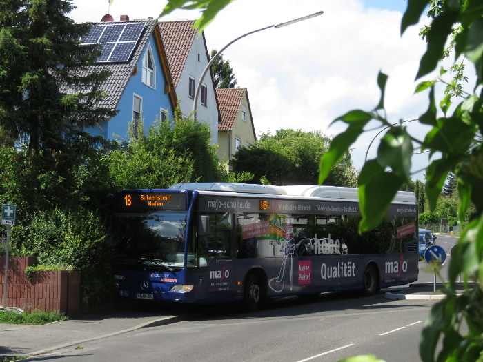 Festgefahrener Bus