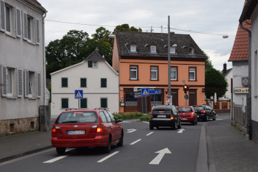 Neue Markierungen in der Karl-Lehr-Straße