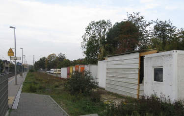 Nördlich der Bahnsteige Nördlich der Bahnsteige