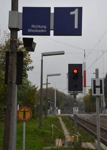 Neues Signal für das linke Gleis Neues Signal für das linke Gleis
